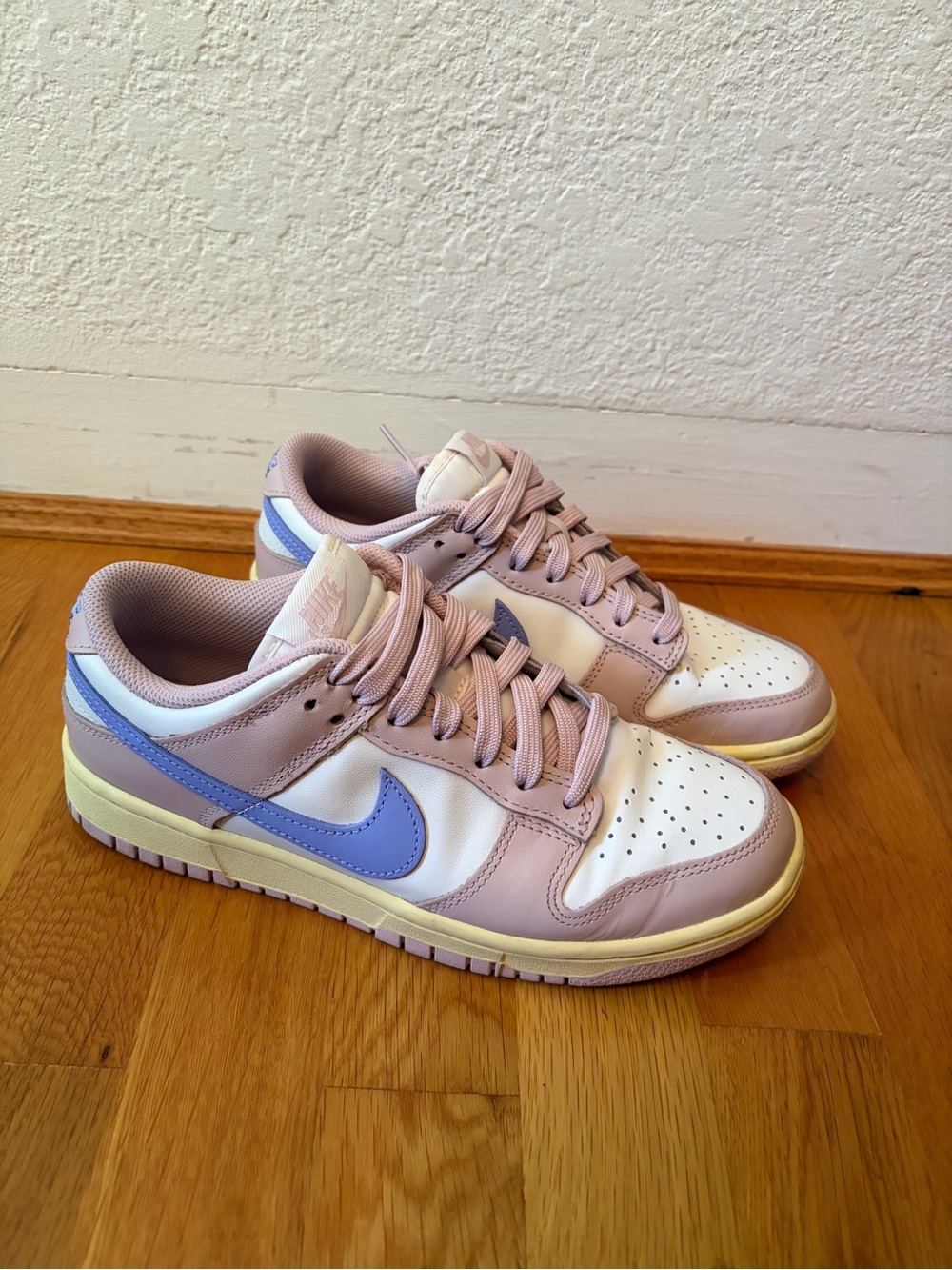 Nike Dunk Low Retro LTD Sneakers